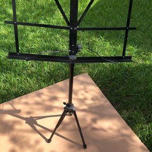 Music wire stand
